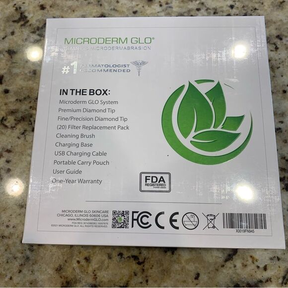 Microderm GLO Diamond Microdermabrasion Set NEW! - Picture 2 of 4